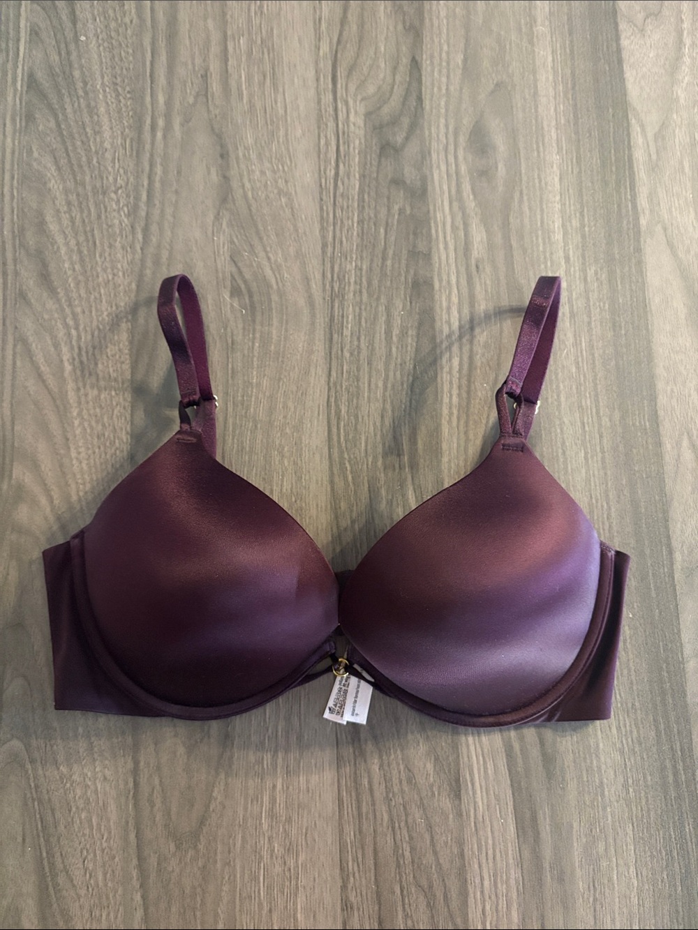 Victoria’s Secret | Bombshell Plunge - Picture 3 of 16